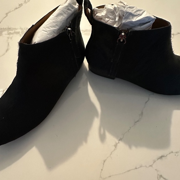 BLACK PONY HAIR ANKLE BOOTS - Picture 4 of 4